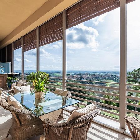 Porta Tufi Luxury Apartment With Private Parking! Siena Exterior photo