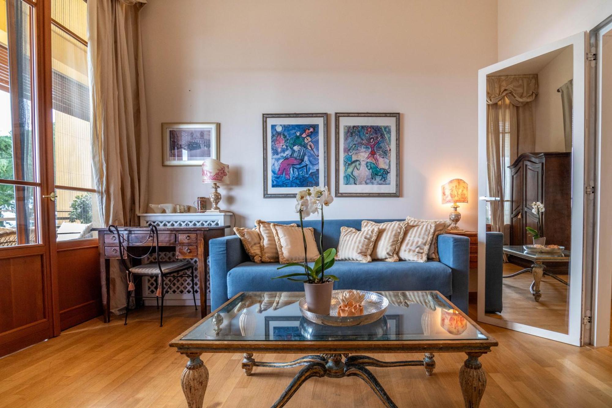 Porta Tufi Luxury Apartment With Private Parking! Siena Exterior photo