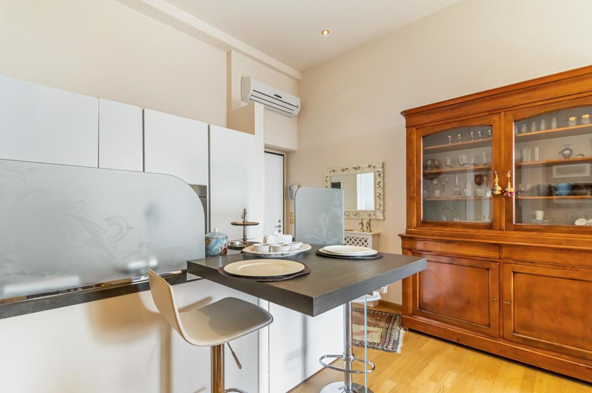 Porta Tufi Luxury Apartment With Private Parking! Siena Exterior photo